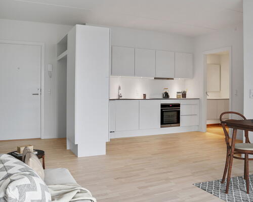 Teglværkskanten - Lækker og lys 2-værelses lejlighed med altan og god udsigt