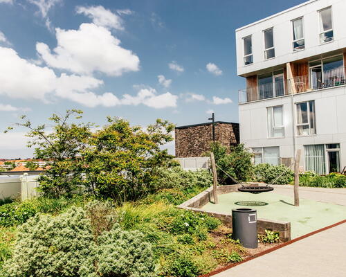 Unik 5-værelses rækkehus på toppen af Vanløse med egen altan og plads til hele familien