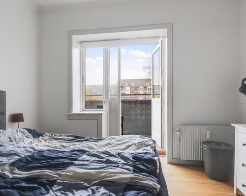 Stor 3-værelses med altan