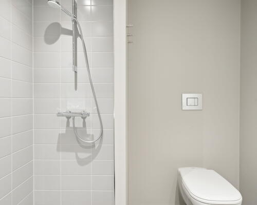 UN17 Søen - Velindrettet 2 vær. lejebolig med altan og udsigt til Søen og Fælleden