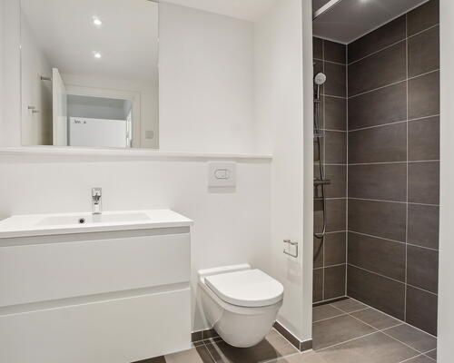 Skøn 2-værelses lejlighed med altan og stort soveværelse