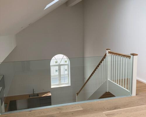 Charmerende 3. værelses herskabslejlighed