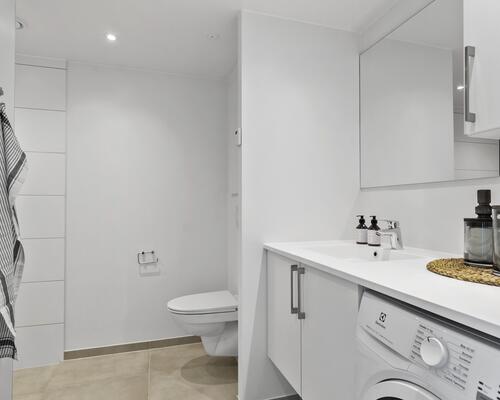 Nyopført lækker 3-vær. lejlighed med egen stor altan i populært område i Aarhus N