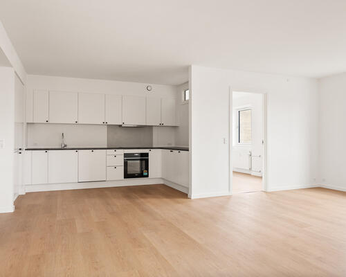 Lækker og ny istandsat 4 værelses lejlighed med adgang til fælles tagterrasse