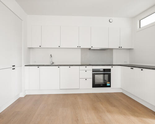 Lækker og ny istandsat 4 værelses lejlighed med adgang til fælles tagterrasse