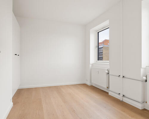 Lækker og ny istandsat 4 værelses lejlighed med adgang til fælles tagterrasse