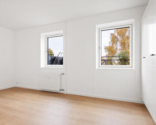 Lækker og ny istandsat 4 værelses lejlighed med adgang til fælles tagterrasse