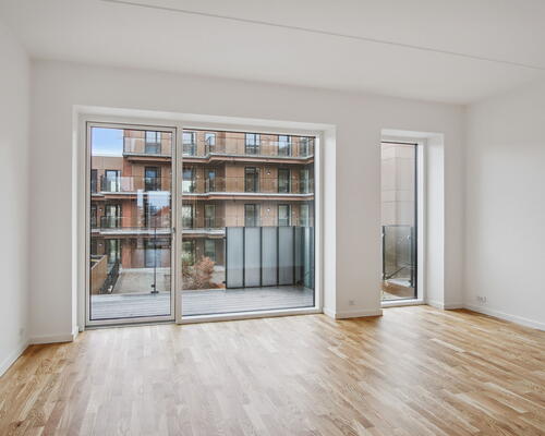 2-værelses lejlighed på 76 m2 med egen altan, god planløsning og flot udsigt!