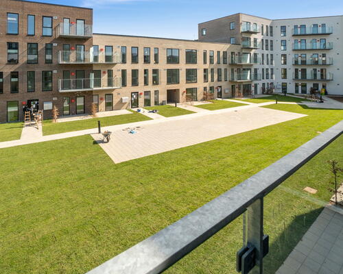 Egedal Stationsby - Praktisk 3 værelses med to gode altaner