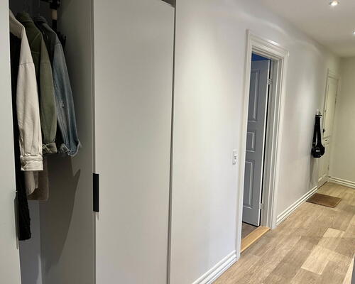 Komplet nyrenoveret 3-værelses på 84 m2 tæt på Aalborg midtby, Station og Busterminal – delevenlig