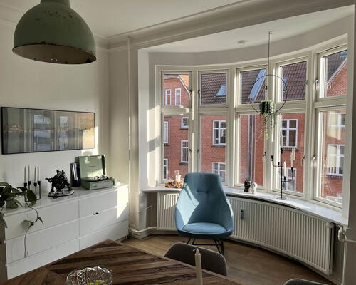 Komplet nyrenoveret 3-værelses på 84 m2 tæt på Aalborg midtby, Station og Busterminal – delevenlig