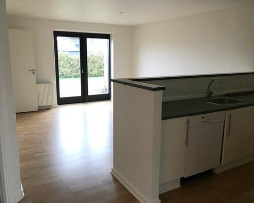 Moderne rækkehus med egen have og 2 terrasser