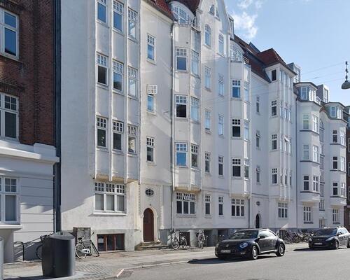 Flot delevenlig 2-værelses lejlighed