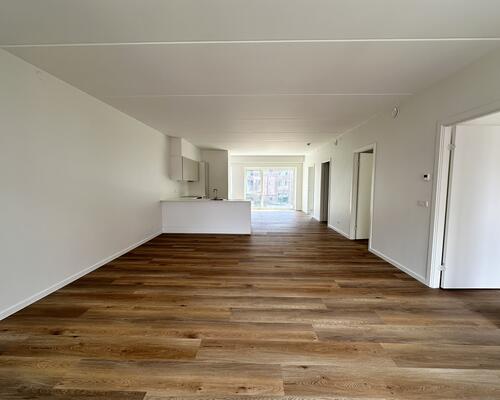 Moderne 4-værelses lejlighed med altan i Nørresundby