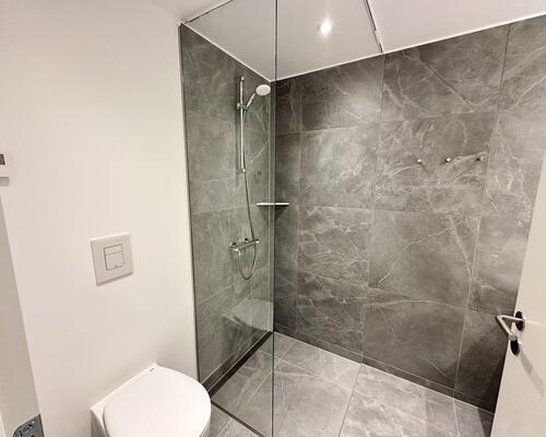 Moderne 4-værelses lejlighed med altan i Nørresundby