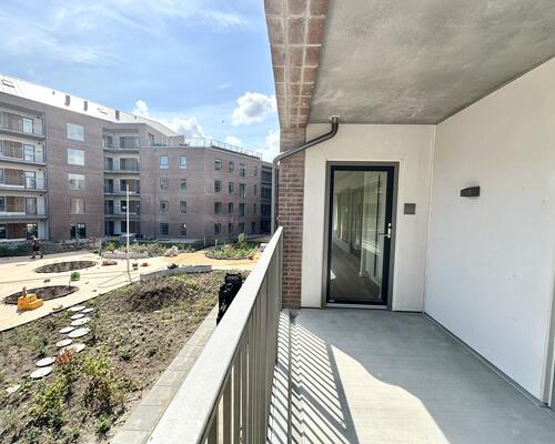 Moderne 4-værelses lejlighed med altan i Nørresundby