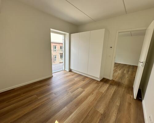 Moderne 4-værelses lejlighed med altan i Nørresundby