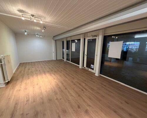 Butik til leje i Grindsted Centrum. 82m2 + 82m2 kl