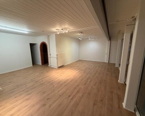 Butik til leje i Grindsted Centrum. 82m2 + 82m2 kl