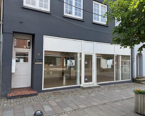 Butik til leje i Grindsted Centrum. 82m2 + 82m2 kl