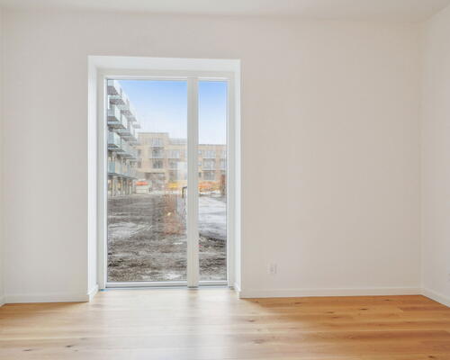 Rummelig 2-værelses lejlighed med terrasse