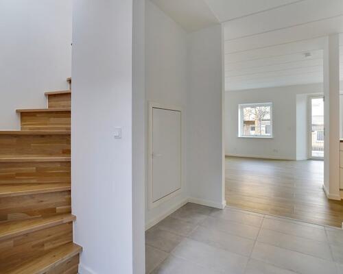 Moderne 2-plans rækkehus i Højbjerg – tæt på natur og byliv