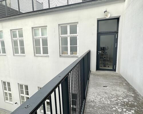 Unik lejlighed med privat altan, i hjertet af København