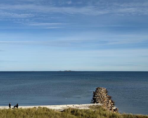 Storslået udsigt til Hirsholmen.