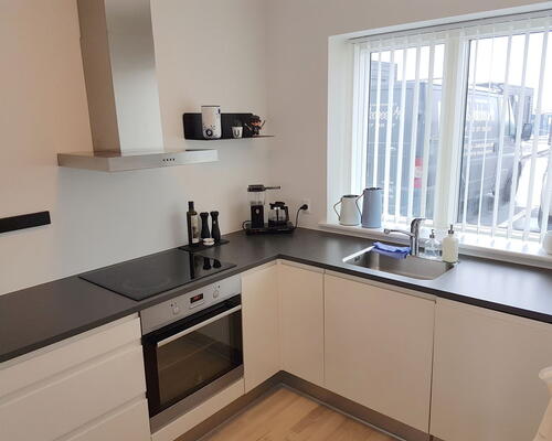 Lys og moderne 3-værelses med stor terrasse