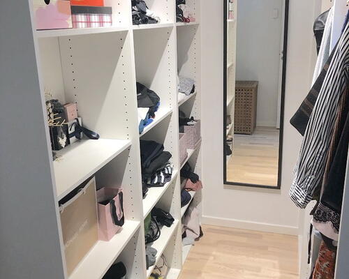 Lys og stor 3-værelses med god terrasse