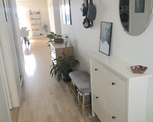 Lys og stor 3-værelses med god terrasse