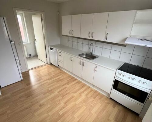 Dejlig Ny-Renoveret Lejlighed I Frederikshavn