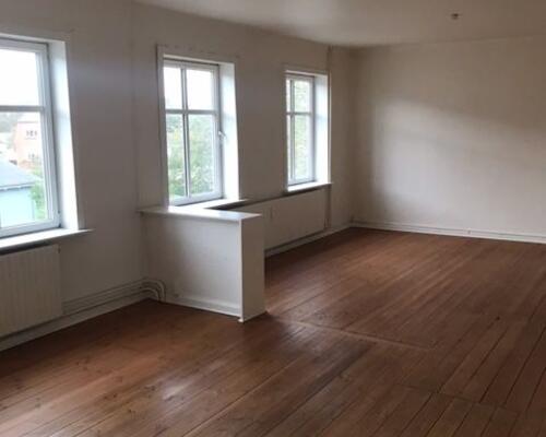 Flot 2 værelses lejlighed