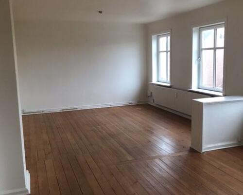 Flot 2 værelses lejlighed