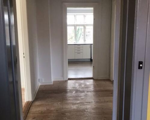 Flot 4. værelses lejlighed