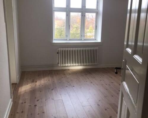 Flot 4. værelses lejlighed