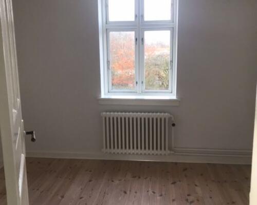 Flot 4. værelses lejlighed