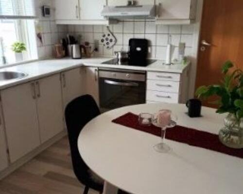 Hyggelig lille 2. værelses lejlighed