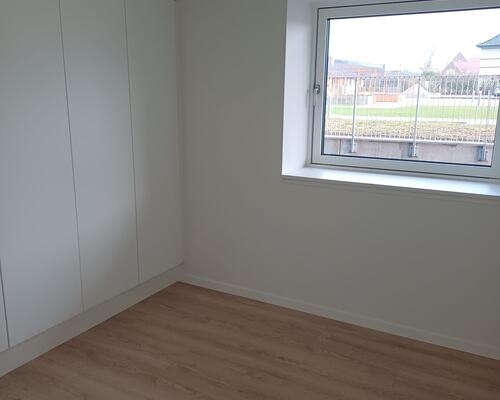 Lys 2-værelses lejlighed i Asani Haven