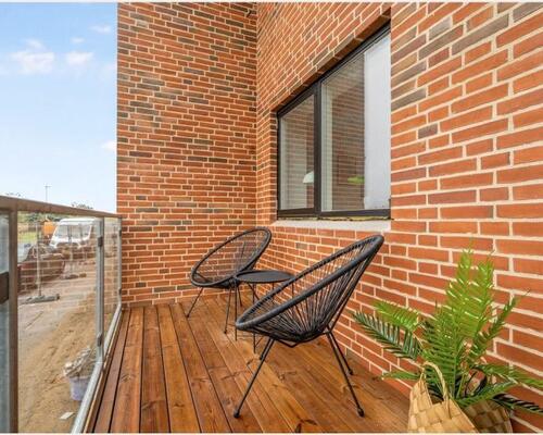 Lys og nyere 4-værelses lejlighed i Randers NV