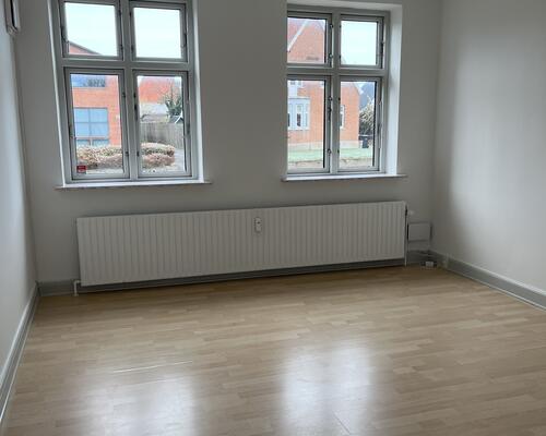 Stor 2-vær lejlighed i Dalum