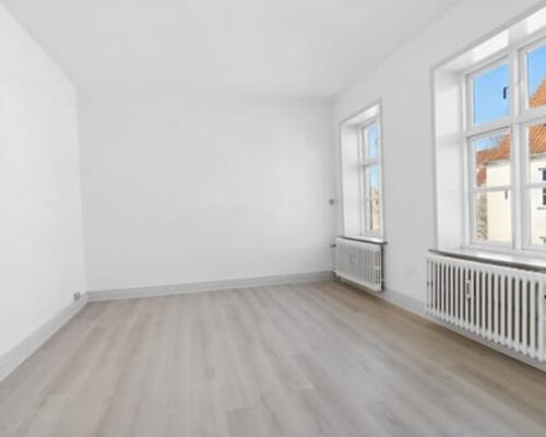 Moderne lejlighed i roligt område