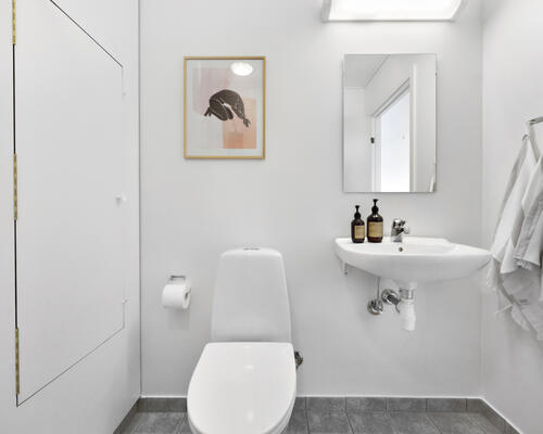 Lejlighed i 2 plan med mindre have beliggende i Tilst - gratis parkering