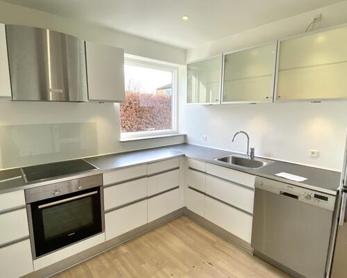 4 værelses – Solbakken 219, stuen – Munkebo