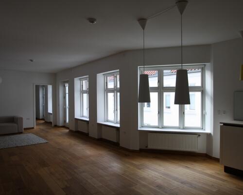 Bo fantastisk i det gamle renoverede hus fra Gevinde Danners tid.