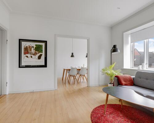 Stor 3-værelses med altan