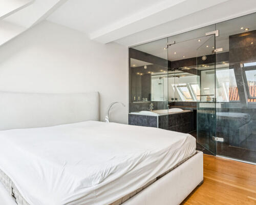 INGEN BOFÆLLESSKABER – Pilestræde – Bright 4-room apartment in the heart of Copenhagen fully furnished