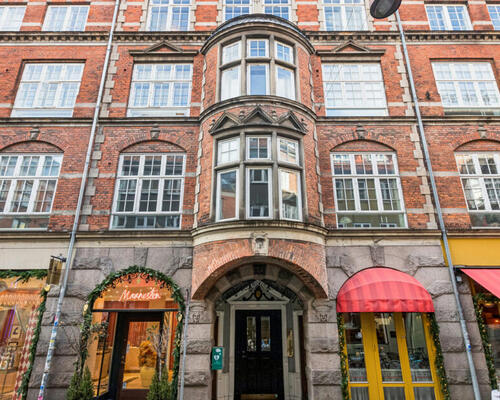 INGEN BOFÆLLESSKABER – Pilestræde – Bright 4-room apartment in the heart of Copenhagen fully furnished