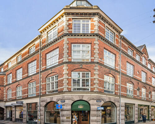 INGEN BOFÆLLESSKABER – Pilestræde – Bright 4-room apartment in the heart of Copenhagen fully furnished