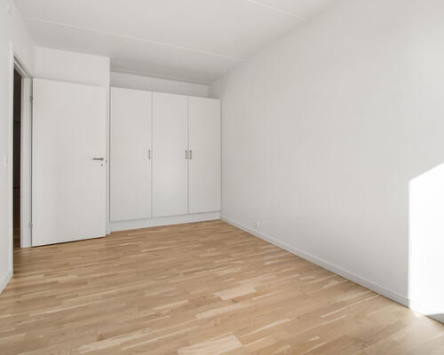 Rummelig 4-værelses med altan